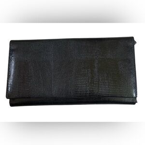 Mundi Black Leather Wallet Makes a Great Gift